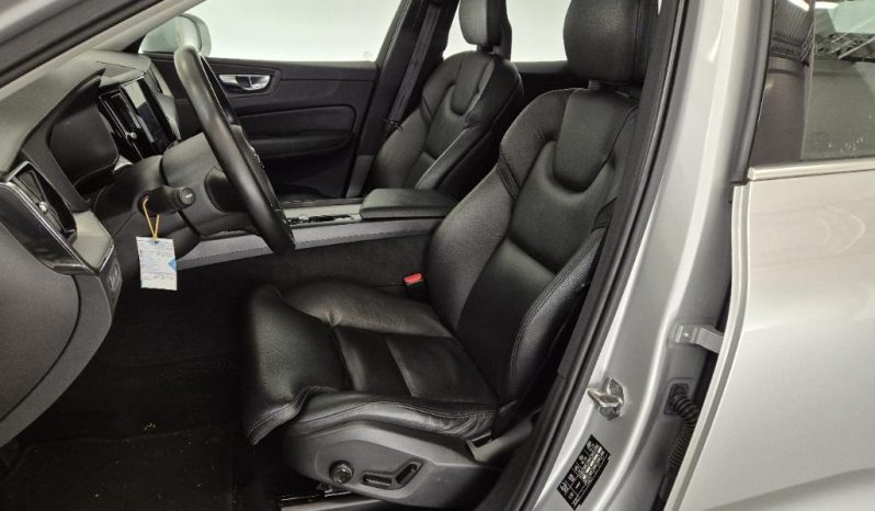 DRĪZUMĀ-Volvo Xc60 2.0 T8 Plug-In-Hybrid Inscription  4×4 Awd . full