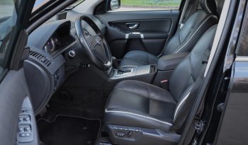 Tikko ievests 7- Vietas.  Volvo Xc90 R Design 2.4D5 (147Kw-200 Z/s) Dīzelis Awd (4×4) ar automātisko ātrumkārbu.  full