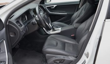 Tikko ievests. 2014. Gada modelis. Volvo. V60 Plug-In Hybrid Summum. 2.4D6 (158kw -215z/s diesel + 50Kw-68z/s Electro= 283z/s) Awd pilnpiedziņa. Krāsa Baltā pērle. full