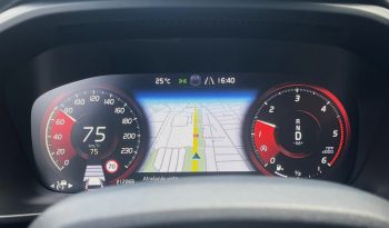 Tikko ievests. Volvo Xc40 R Design 4×4 Awd. 2.0 D4 (140 kw-190 z/s) Dīzelis. ar Automātisko ātrumkārbu. full