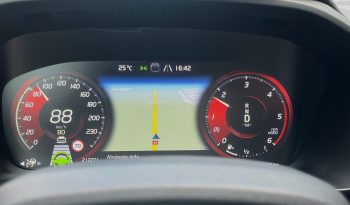 Tikko ievests. Volvo Xc40 R Design 4×4 Awd. 2.0 D4 (140 kw-190 z/s) Dīzelis. ar Automātisko ātrumkārbu. full