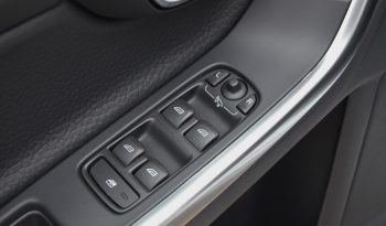 Tikko ievests. 2014. Gada modelis. Volvo. V60 Plug-In Hybrid Summum. 2.4D6 (158kw -215z/s diesel + 50Kw-68z/s Electro= 283z/s) Awd pilnpiedziņa. Krāsa Baltā pērle. full