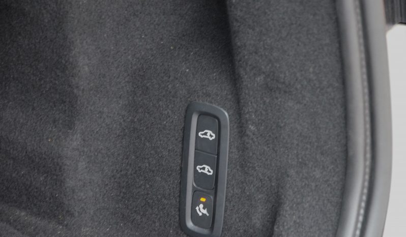 Tikko Ievests. Volvo Xc60 Inscription T8 Plug-in Hybrid Polestar Engineered. 2.0 Benzīns/elektrība. Pilnpiedziņa 4×4 Awd . full