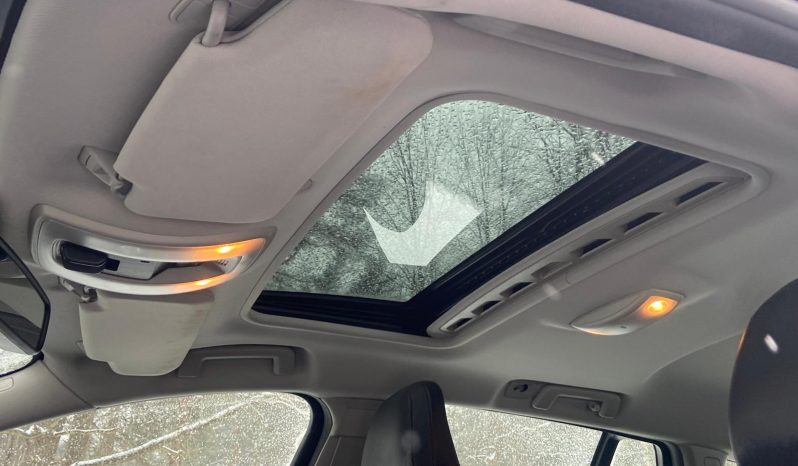 Drīzumā- Volvo. V60 4×4 AWD  Summum. 2.4D5 (158kw -215z/s) Dīzelis ar automatisko ātrumkārbu.   full