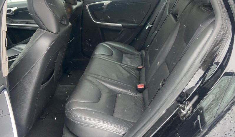 Drīzumā- Volvo. V60 4×4 AWD  Summum. 2.4D5 (158kw -215z/s) Dīzelis ar automatisko ātrumkārbu.   full