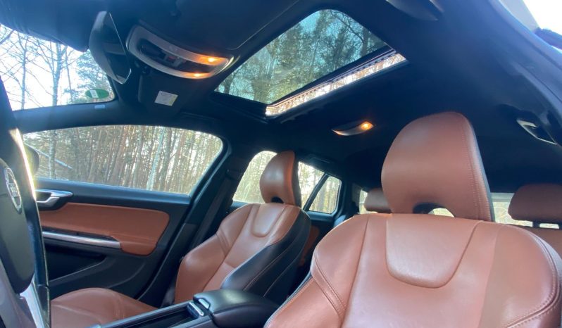 DRĪZUMĀ- Volvo. V60 Plug-In Hybrid Summum. 2.4D6 (158kw -215z/s diesel + 50Kw-68z/s Electro= 283z/s) Awd pilnpiedziņa. full