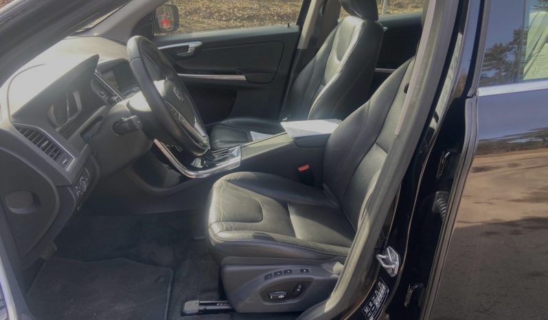 DRĪZUMĀ- Volvo XC 60 Summum  2.4D5 (158KW-215z/s)  Dīzelis Awd (4×4) Pilnpiedziņa ar automātisko ātrumkārbu. full