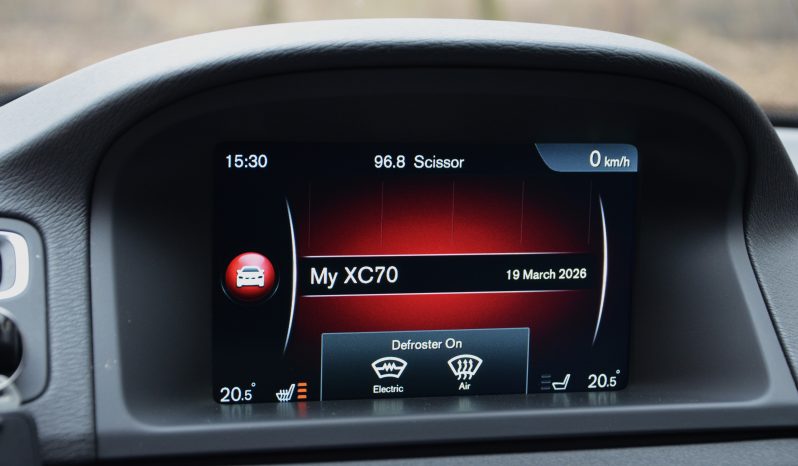 Tikko ievests-Volvo XC 70 Summum 2.4 Dīzelis 4×4 Awd . Ar automātisko ātrumkārbu. full