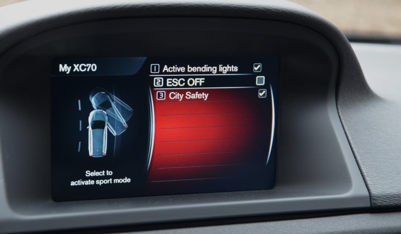 Tikko ievests-Volvo XC 70 Summum 2.4 Dīzelis 4×4 Awd . Ar automātisko ātrumkārbu. full