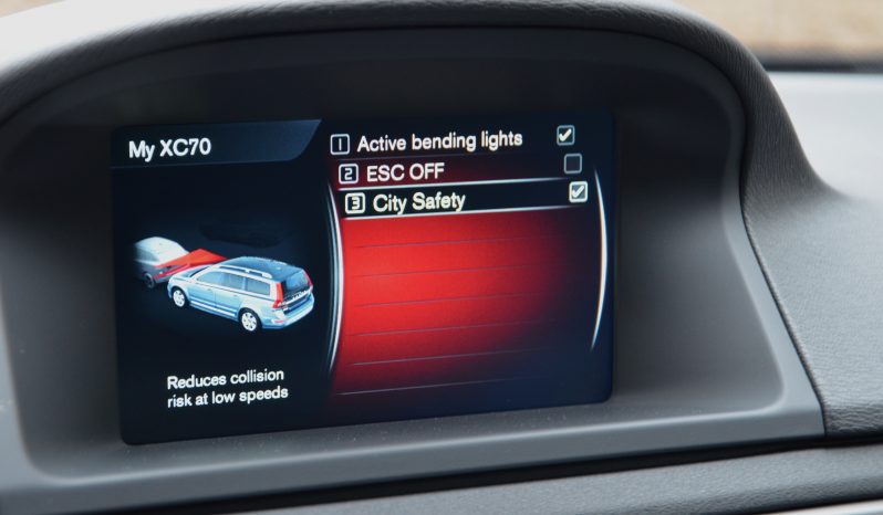 Tikko ievests-Volvo XC 70 Summum 2.4 Dīzelis 4×4 Awd . Ar automātisko ātrumkārbu. full