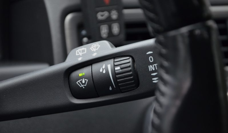 Tikko ievests-Volvo XC 70 Summum 2.4 Dīzelis 4×4 Awd . Ar automātisko ātrumkārbu. full