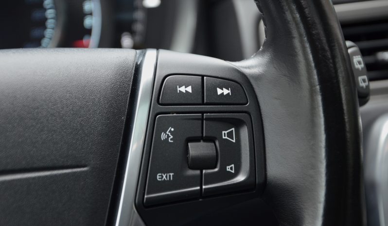 Tikko ievests-Volvo XC 70 Summum 2.4 Dīzelis 4×4 Awd . Ar automātisko ātrumkārbu. full