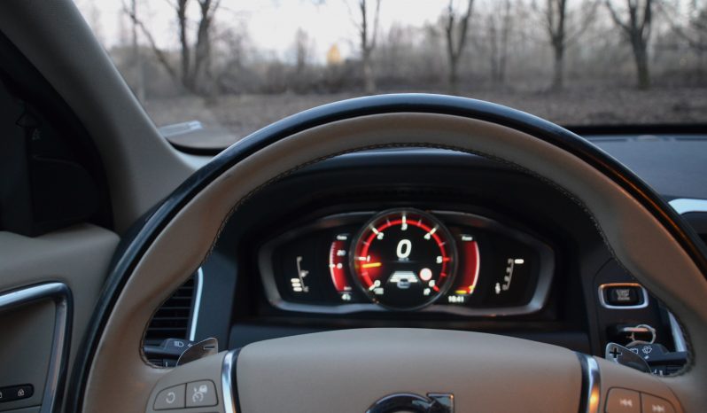 Tikko ievests. 2016 gada Modelis Volvo XC 60 Summum Xenium 2.4 Dīzelis Awd (4×4) Pilnpiedziņa ar automātisko ātrumkārbu. full