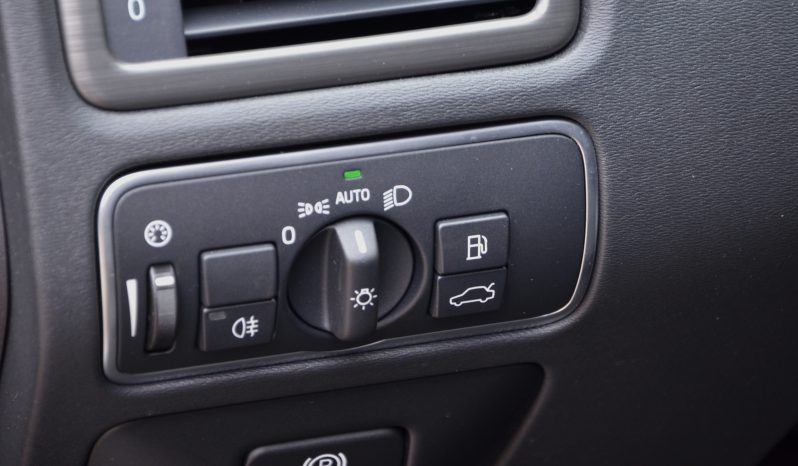 Tikko ievests-Volvo XC 70 Summum 2.4 Dīzelis 4×4 Awd . Ar automātisko ātrumkārbu. full