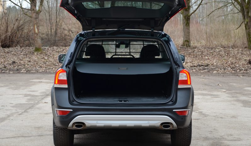 Tikko ievests-Volvo XC 70 Summum 2.4 Dīzelis 4×4 Awd . Ar automātisko ātrumkārbu. full