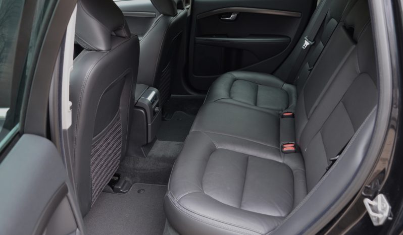 Tikko ievests-Volvo XC 70 Summum 2.4 Dīzelis 4×4 Awd . Ar automātisko ātrumkārbu. full