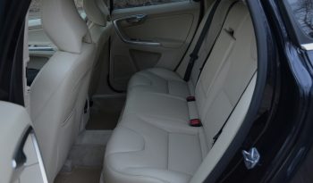 Tikko ievests. 2016 gada Modelis Volvo XC 60 Summum Xenium 2.4 Dīzelis Awd (4×4) Pilnpiedziņa ar automātisko ātrumkārbu. full