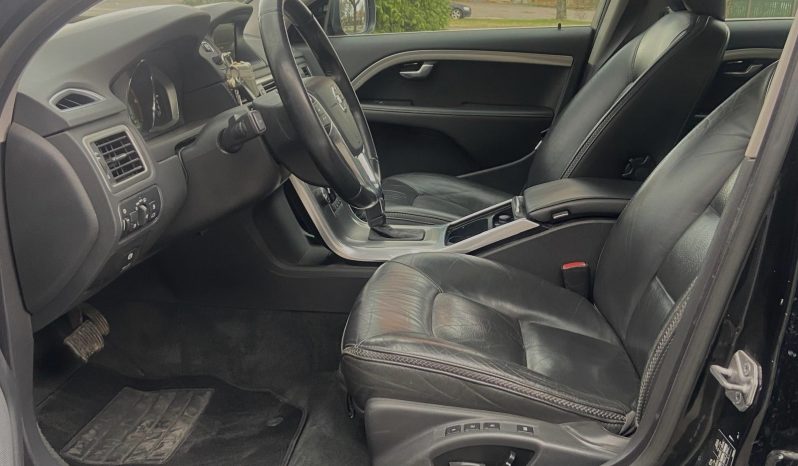 DRĪZUMĀ-Volvo XC 70 Summum 2.4D5(158kw-215z/s) Dīzelis Awd (4×4) Pilnpiedziņa ar automātisko ātrumkārbu. full