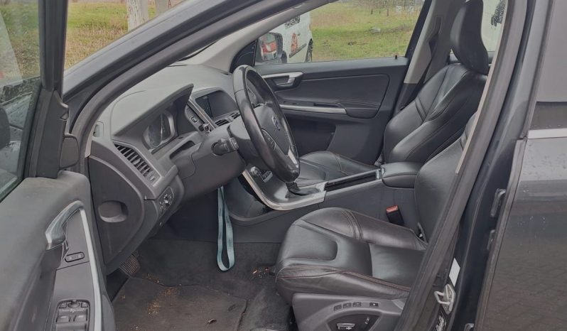 DRĪZUMĀ- Volvo XC 60 Summum  2.4D5 (158KW-215z/s)  Dīzelis Awd (4×4) Pilnpiedziņa ar automātisko ātrumkārbu. full