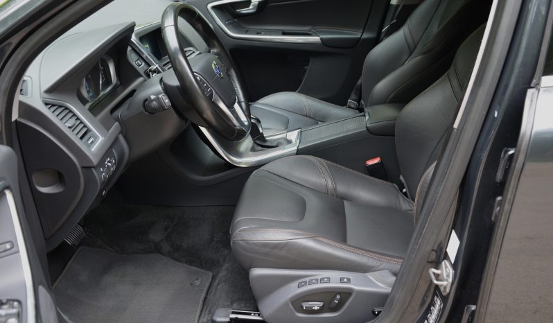 Tikko ievests. Volvo XC 60 Summum  2.4 D5 (158KW-215z/s)  Dīzelis Awd (4×4) Pilnpiedziņa ar automātisko ātrumkārbu. full