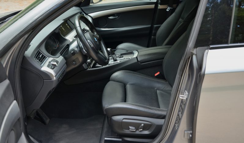 DRĪZUMĀ-BMW 5-SERIE GRAN TURISMO 530xd High Executive, M Sport, mei-16, 181.794 km full
