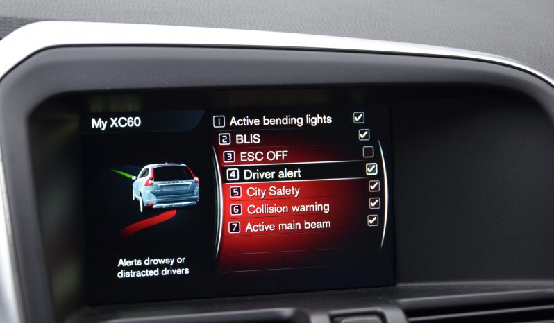 Tikko ievests. 2016 gada Modelis Volvo XC 60 Summum Xenium 2.4 Dīzelis Awd (4×4) Pilnpiedziņa ar automātisko ātrumkārbu. full