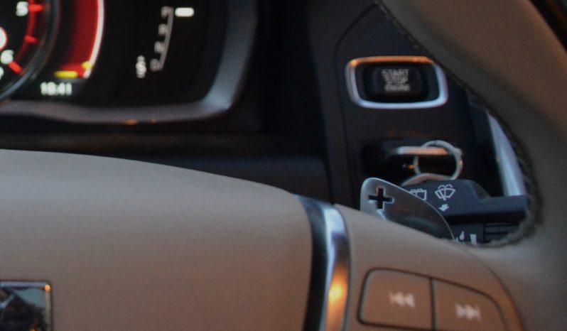 Tikko ievests. 2016 gada Modelis Volvo XC 60 Summum Xenium 2.4 Dīzelis Awd (4×4) Pilnpiedziņa ar automātisko ātrumkārbu. full