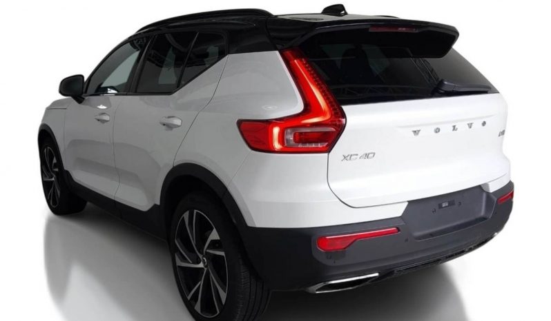 Drīzumā-Volvo XC40 “R Design”  4×4 AWD full