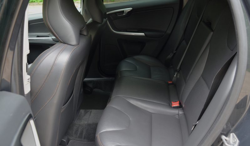 Tikko ievests. Volvo XC 60 Summum  2.4 D5 (158KW-215z/s)  Dīzelis Awd (4×4) Pilnpiedziņa ar automātisko ātrumkārbu. full