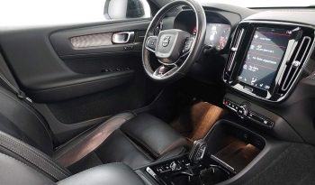 Drīzumā-Volvo XC40 “R Design”  4×4 AWD full