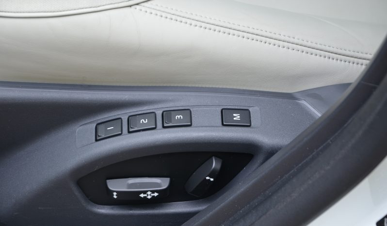 Tikko ievests 2016. Gada modelis. Volvo. V60 Plug-In Hybrid Summum. 2.4D5 Dīzelis+ Elektrība. 4×4 Awd Pilnpiedziņa. full