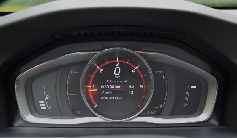 Tikko ievests 2016. Gada modelis. Volvo. V60 Plug-In Hybrid Summum. 2.4D5 Dīzelis+ Elektrība. 4×4 Awd Pilnpiedziņa. full