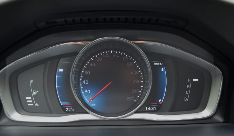 Tikko ievests 2016. Gada modelis. Volvo. V60 Plug-In Hybrid Summum. 2.4D5 Dīzelis+ Elektrība. 4×4 Awd Pilnpiedziņa. full