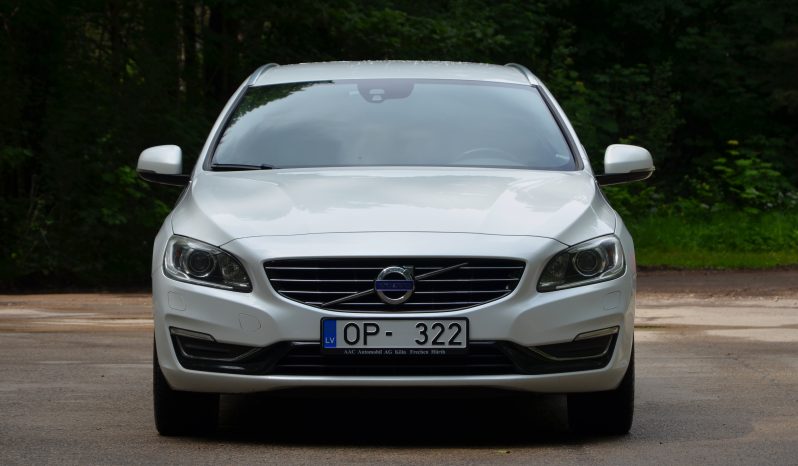 Tikko ievests 2016. Gada modelis. Volvo. V60 Plug-In Hybrid Summum. 2.4D5 Dīzelis+ Elektrība. 4×4 Awd Pilnpiedziņa. full