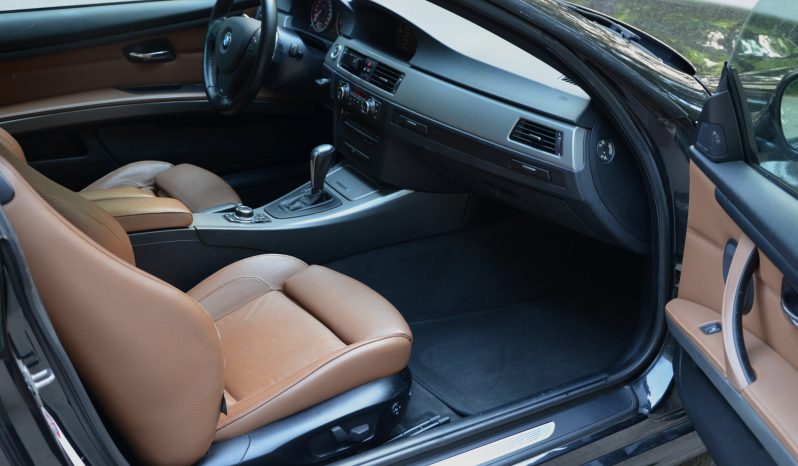 Tikko ievests . BMW Facelift 3-Serie Coupe M-Sport 320i (125kw-170z/s) Benzīns ar automātisko ātrumkārbu. full