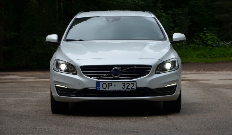 Tikko ievests 2016. Gada modelis. Volvo. V60 Plug-In Hybrid Summum. 2.4D5 Dīzelis+ Elektrība. 4×4 Awd Pilnpiedziņa. full