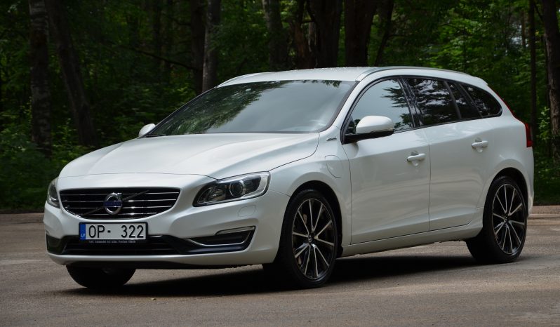 Tikko ievests 2016. Gada modelis. Volvo. V60 Plug-In Hybrid Summum. 2.4D5 Dīzelis+ Elektrība. 4×4 Awd Pilnpiedziņa. full
