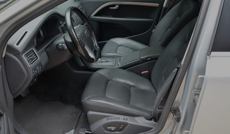 Tikko ievests. 2010. Gada modelis. Volvo XC 70 Summum 2.4D5(151kw-205z/s) Dīzelis Awd (4×4) Pilnpiedziņa ar automātisko ātrumkārbu. full