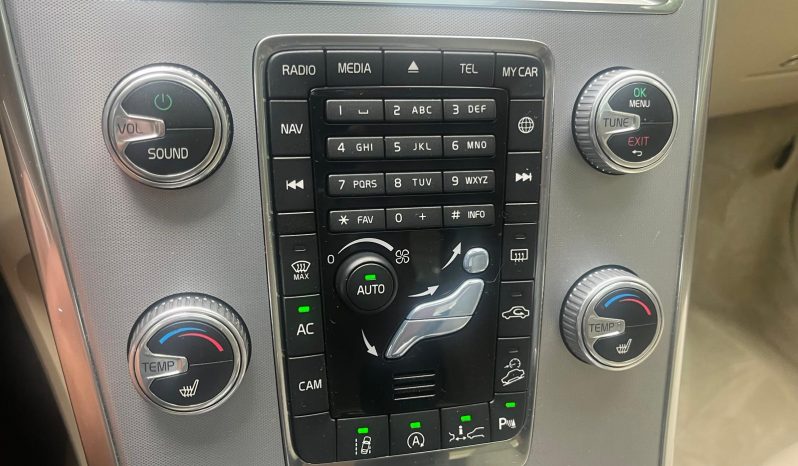  Drīzumā-Volvo XC 60 Summum 2.4 D4 (140kw-190z/s) Dīzelis Awd (4×4) Pilnpiedziņa ar automātisko ātrumkārbu. full