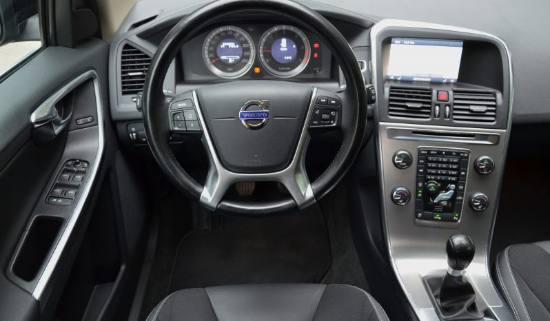 Tikko ievests. Volvo Xc60 2.0 D3 (120kw-163z/s) Dīzelis Fwd. Ar mehānisko ātrumkārbu. full