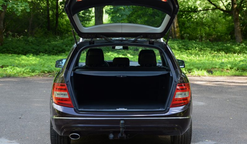 Tikko ievests. Mercedes-Benz C250 Elegance 2.2 Cdi (150 Kw- 204 Zs) Dīzelis ar automātisko ātrumkārbu. full