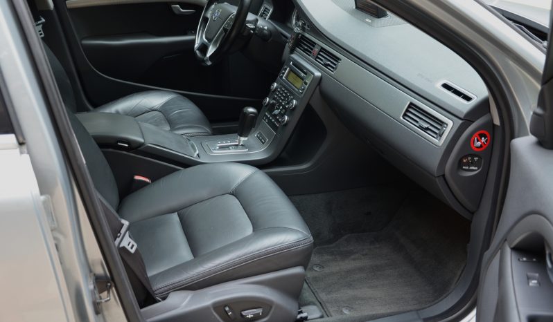 Tikko ievests. 2010. Gada modelis. Volvo XC 70 Summum 2.4D5(151kw-205z/s) Dīzelis Awd (4×4) Pilnpiedziņa ar automātisko ātrumkārbu. full
