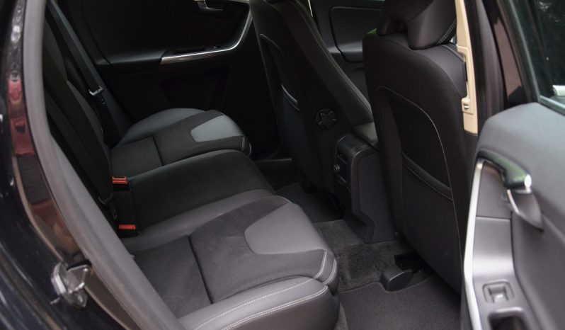 Tikko ievests. Volvo Xc60 2.0 D3 (120kw-163z/s) Dīzelis Fwd. Ar mehānisko ātrumkārbu. full