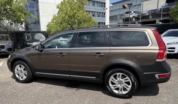 DRĪZUMĀ-Volvo XC 70 Summum 2.4 Dīzelis 4×4 Awd . Ar automātisko ātrumkārbu. full