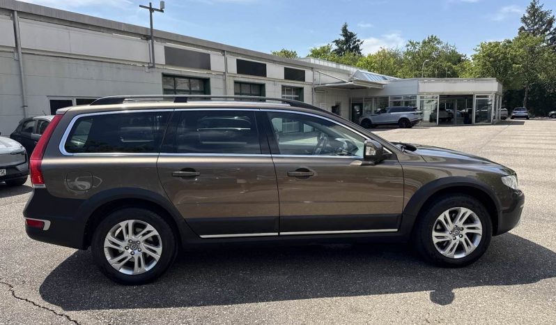 DRĪZUMĀ-Volvo XC 70 Summum 2.4 Dīzelis 4×4 Awd . Ar automātisko ātrumkārbu. full