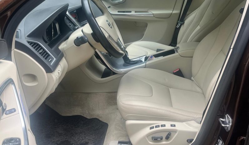 Drīzumā-Volvo XC 60 Summum 2.4 D4 (140kw-190z/s) Dīzelis Awd (4×4) Pilnpiedziņa ar automātisko ātrumkārbu. full