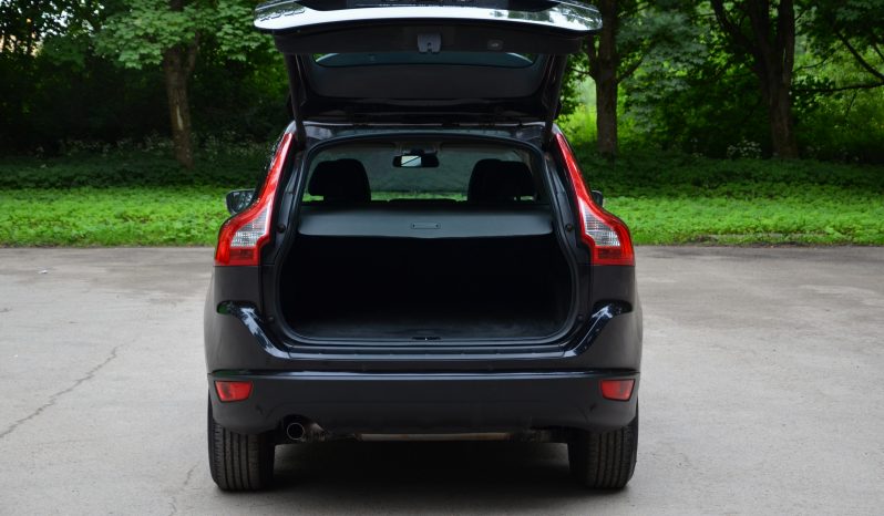 Tikko ievests. Volvo Xc60 2.0 D3 (120kw-163z/s) Dīzelis Fwd. Ar mehānisko ātrumkārbu. full