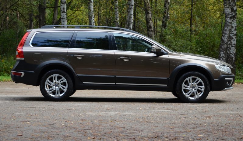 Tikko ievests-Volvo XC70  2.4 Dīzelis Awd (4×4) Pilnpiedziņa ar automātisko ātrumkārbu. full