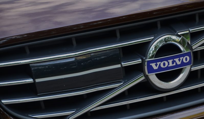 Tikko ievests. Volvo XC 60 Summum 2.4 D4 (140kw-190z/s) Dīzelis Awd (4×4) Pilnpiedziņa ar automātisko ātrumkārbu. full