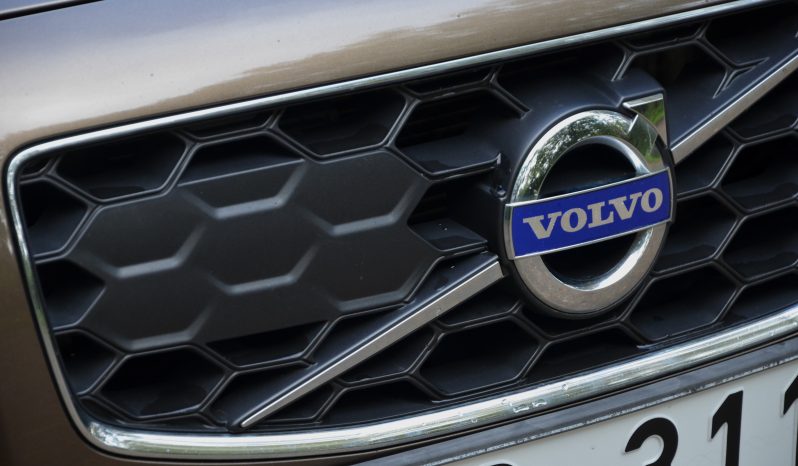Tikko ievests-Volvo XC70  2.4 Dīzelis Awd (4×4) Pilnpiedziņa ar automātisko ātrumkārbu. full